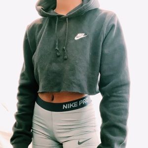 cropped nike hoodie